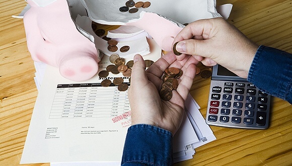 避免__BASE64_6LS16YeR5bGe__投资中的情绪__BASE64_5Lqk5piT__：专家建议